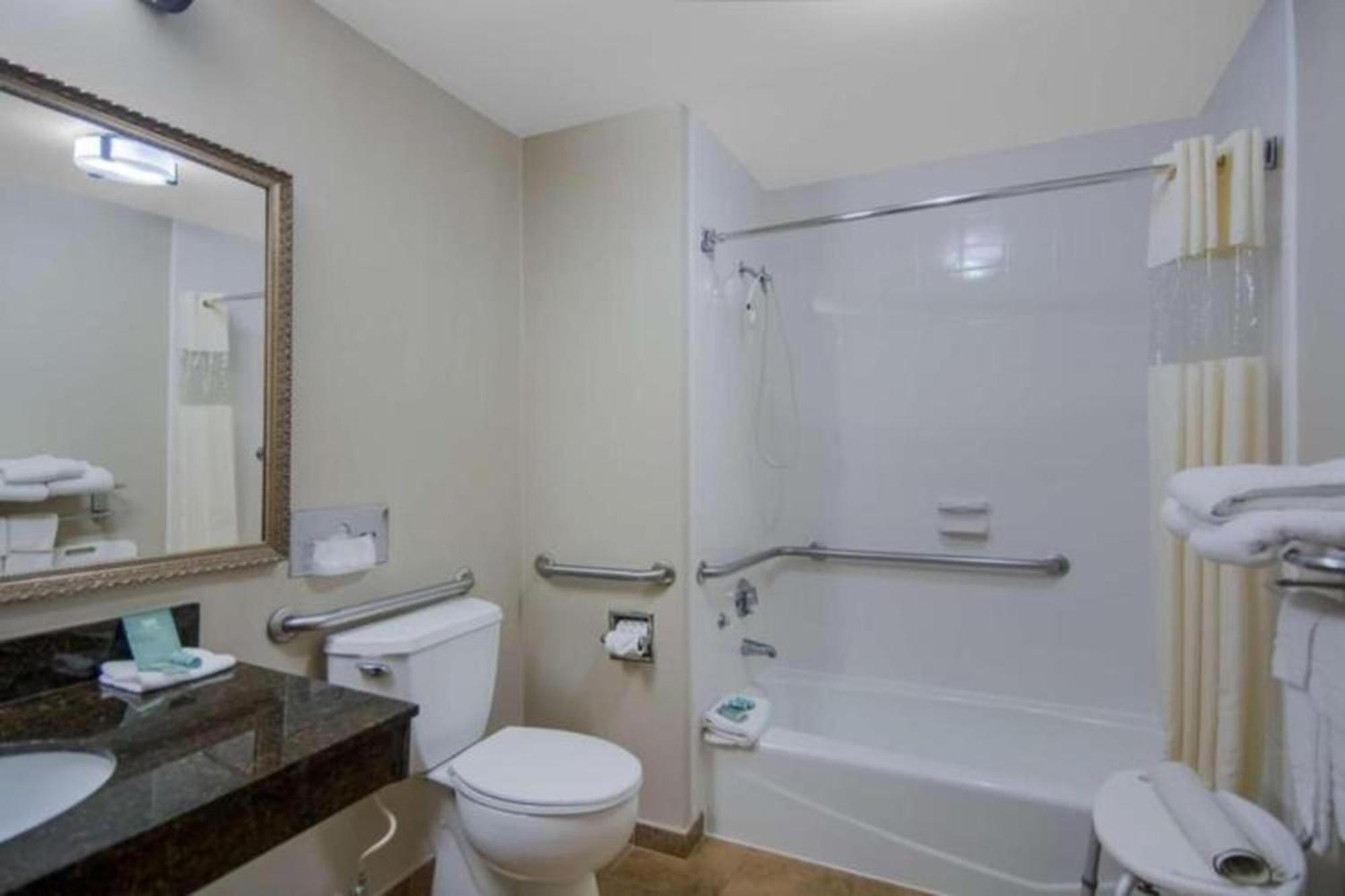 6 Stafford, Va Quantico Hotel 2*